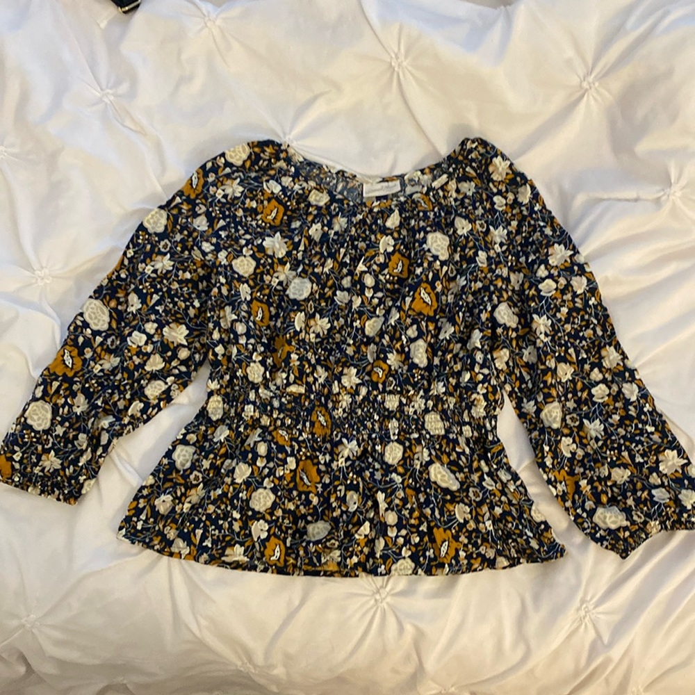 Universal Thread shirt